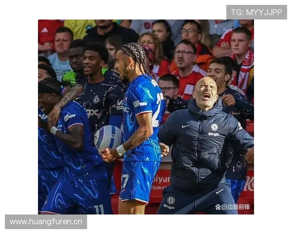 阿贾克斯关键比赛表现不佳，对欧战资格竞争形成制约，稳定性面临考验