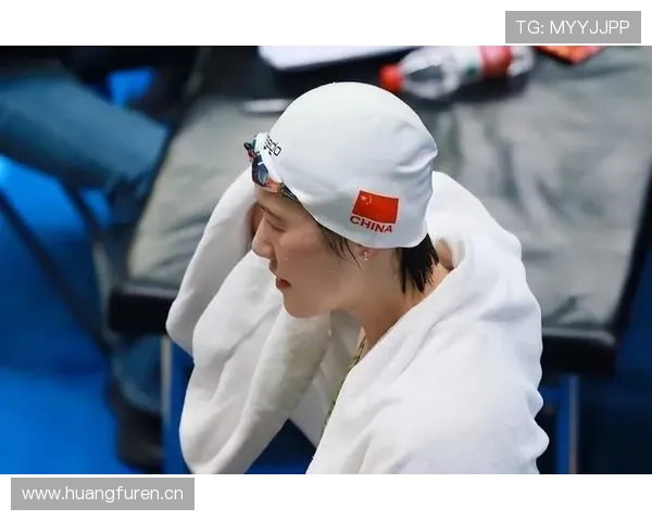 叶诗文家的冰箱里塞满蛋白粉，连饮料都是按秒掐着喝的