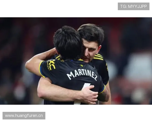 曼联防线失误频繁问题持续存在，对球队稳定性及赛季争冠形势产生负面影响